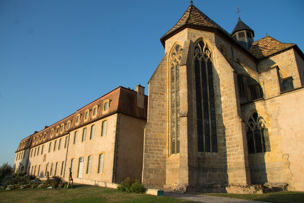 Gites Le Lancelot Ambierle Bagian luar foto